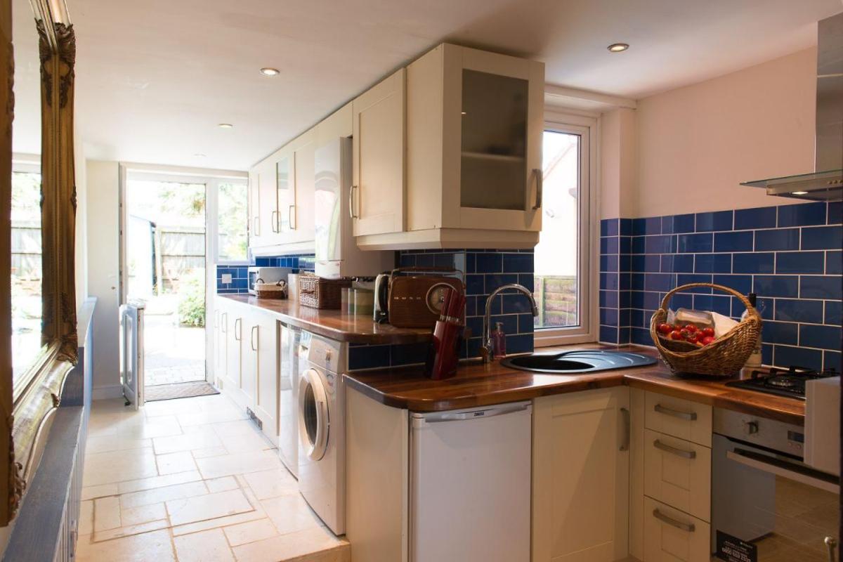 Meddlars A Historic Cottage On The Countryside Edge Of A Vibrant Market Town Hadleigh  エクステリア 写真