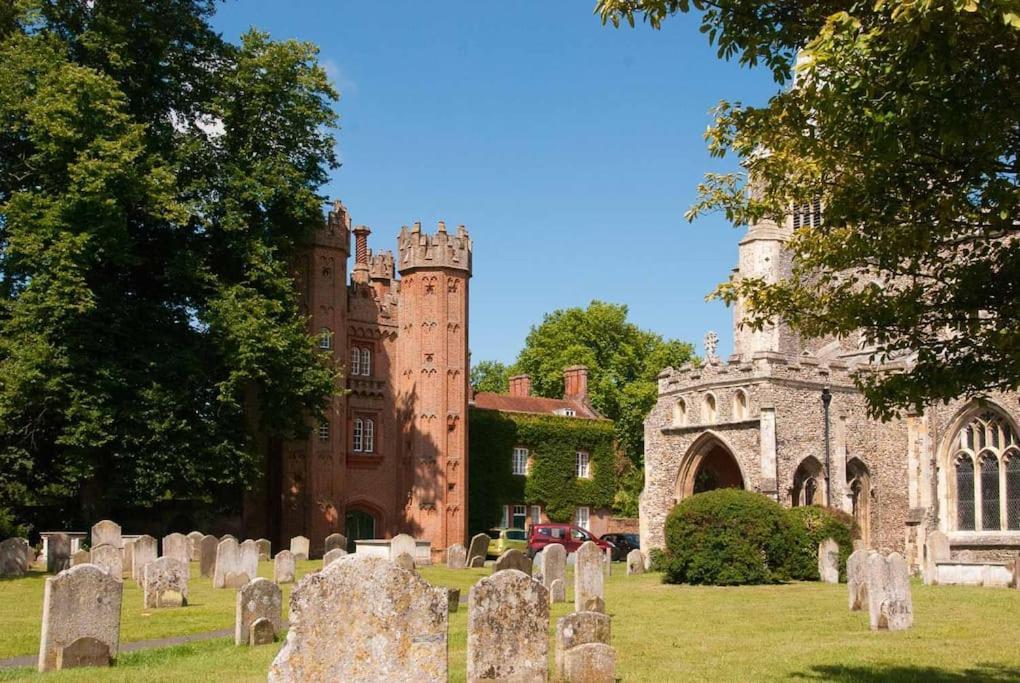 Meddlars A Historic Cottage On The Countryside Edge Of A Vibrant Market Town Hadleigh  エクステリア 写真